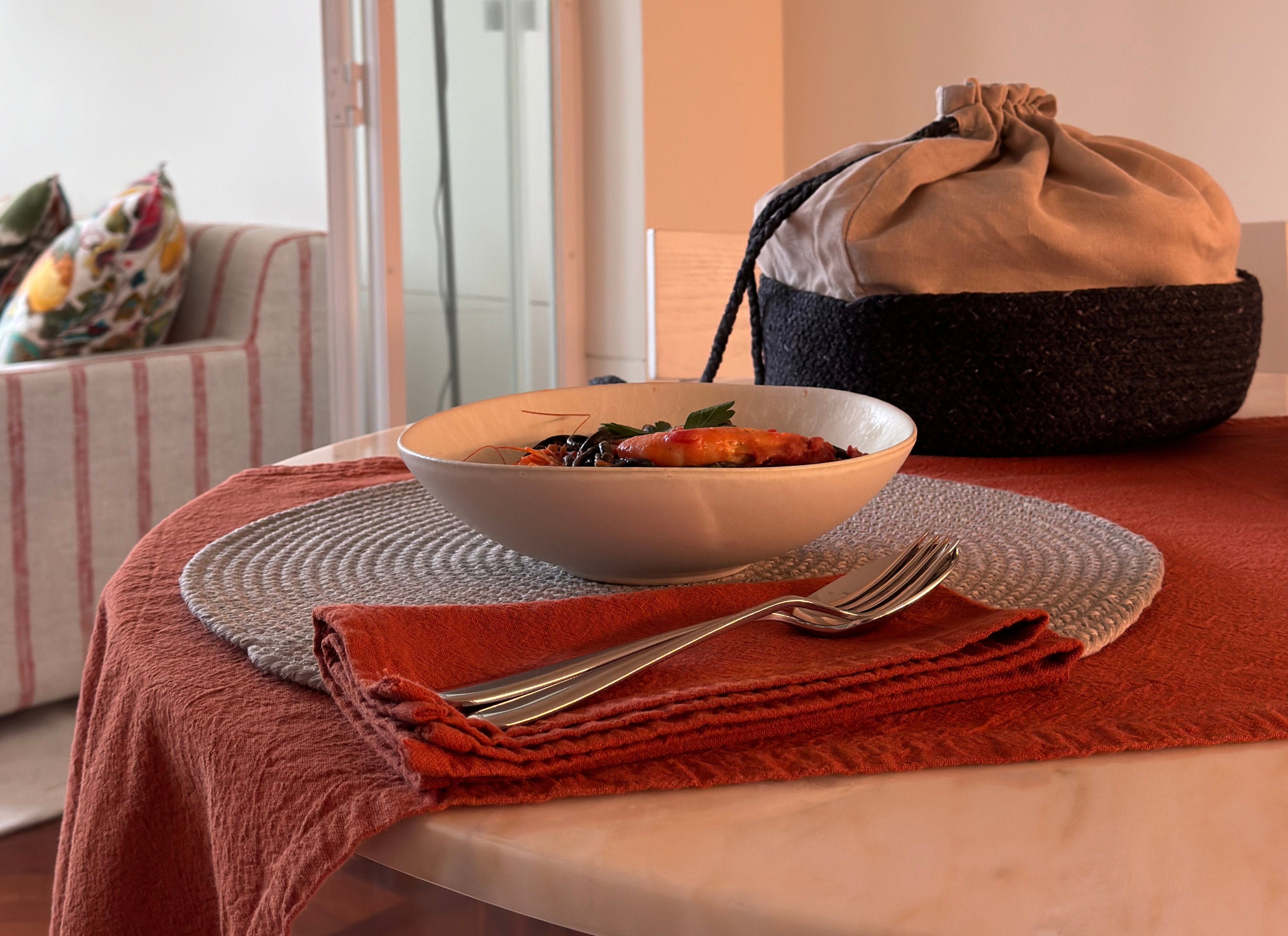 ISLAND AROMAS table collection