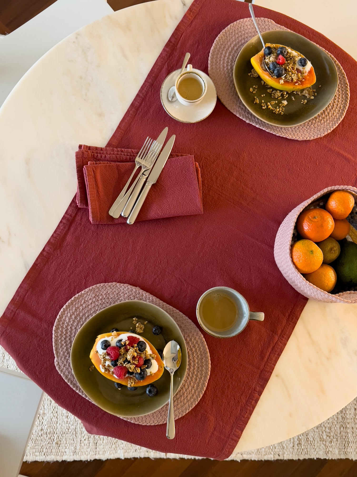 ISLAND AROMAS table collection