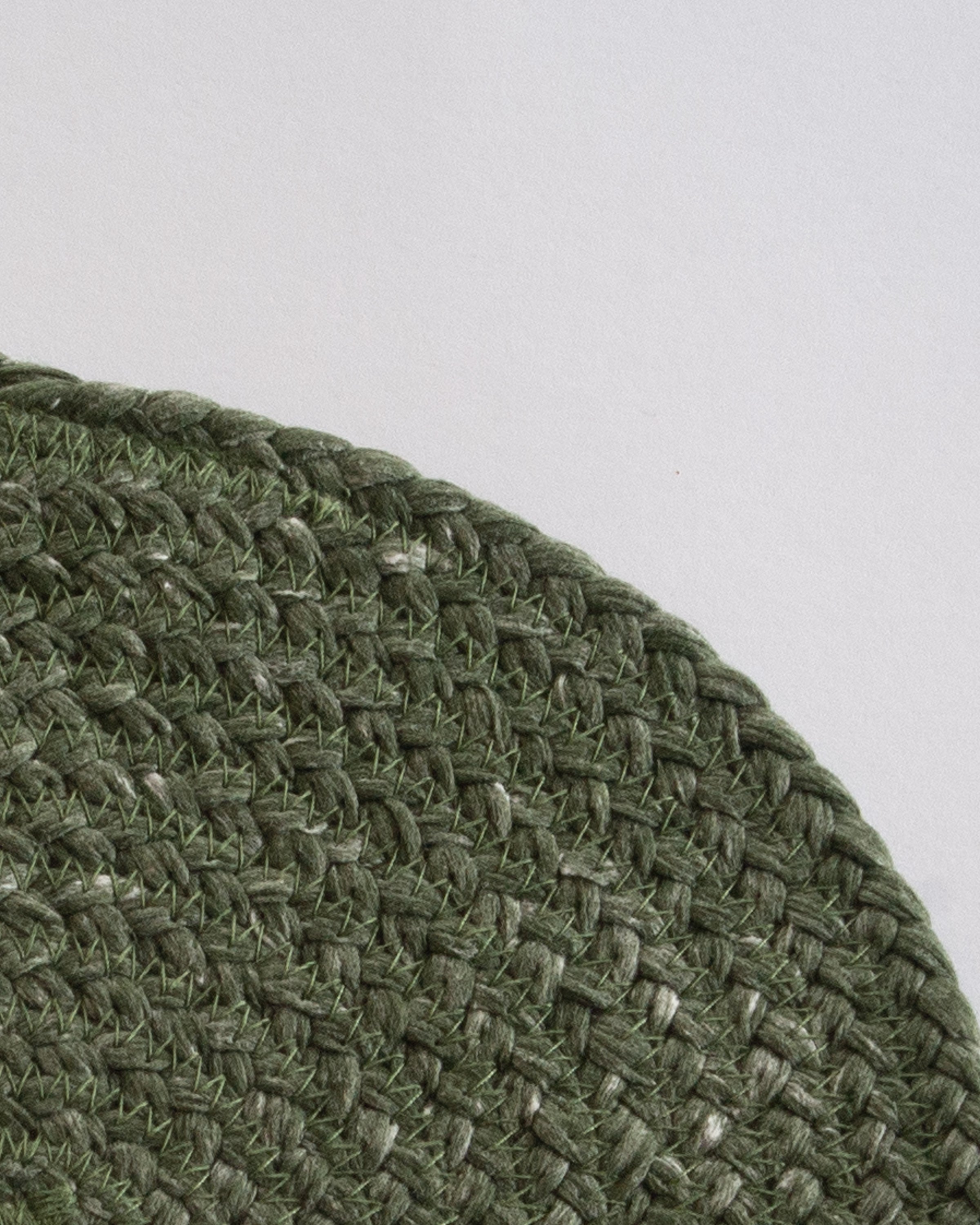 Placemat - round, braided, upcycled
