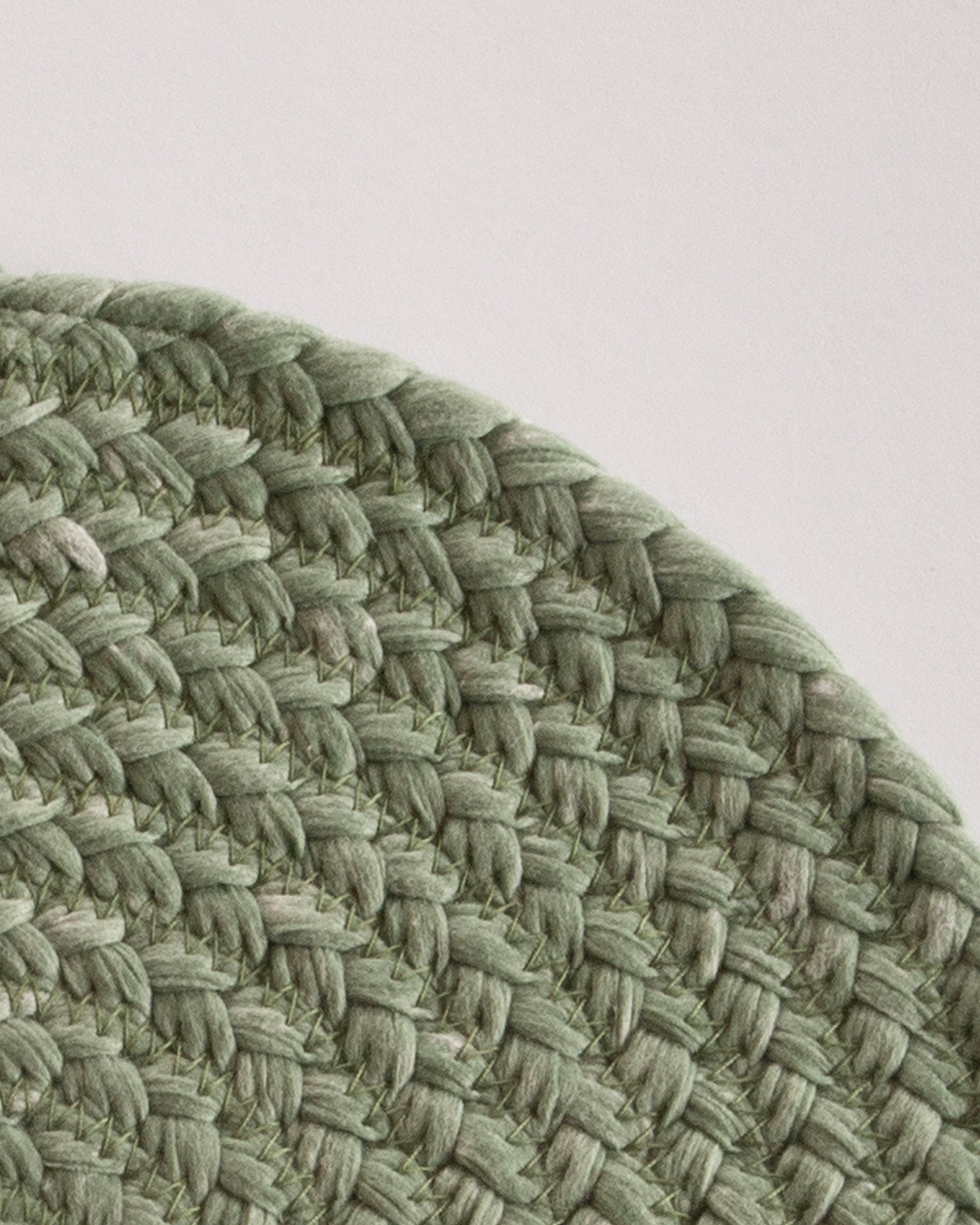 Placemat - round, braided, upcycled