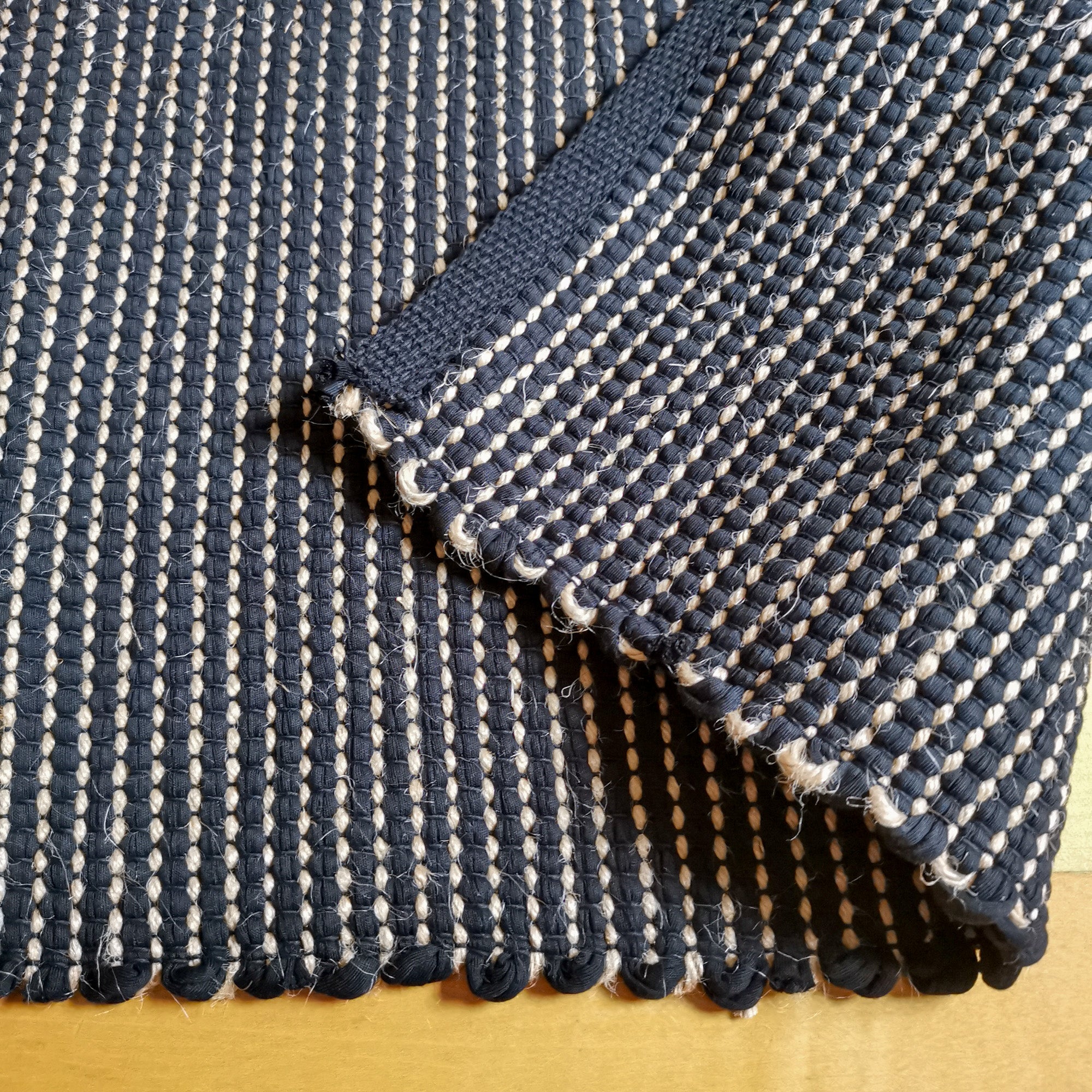 Rug DARQUE