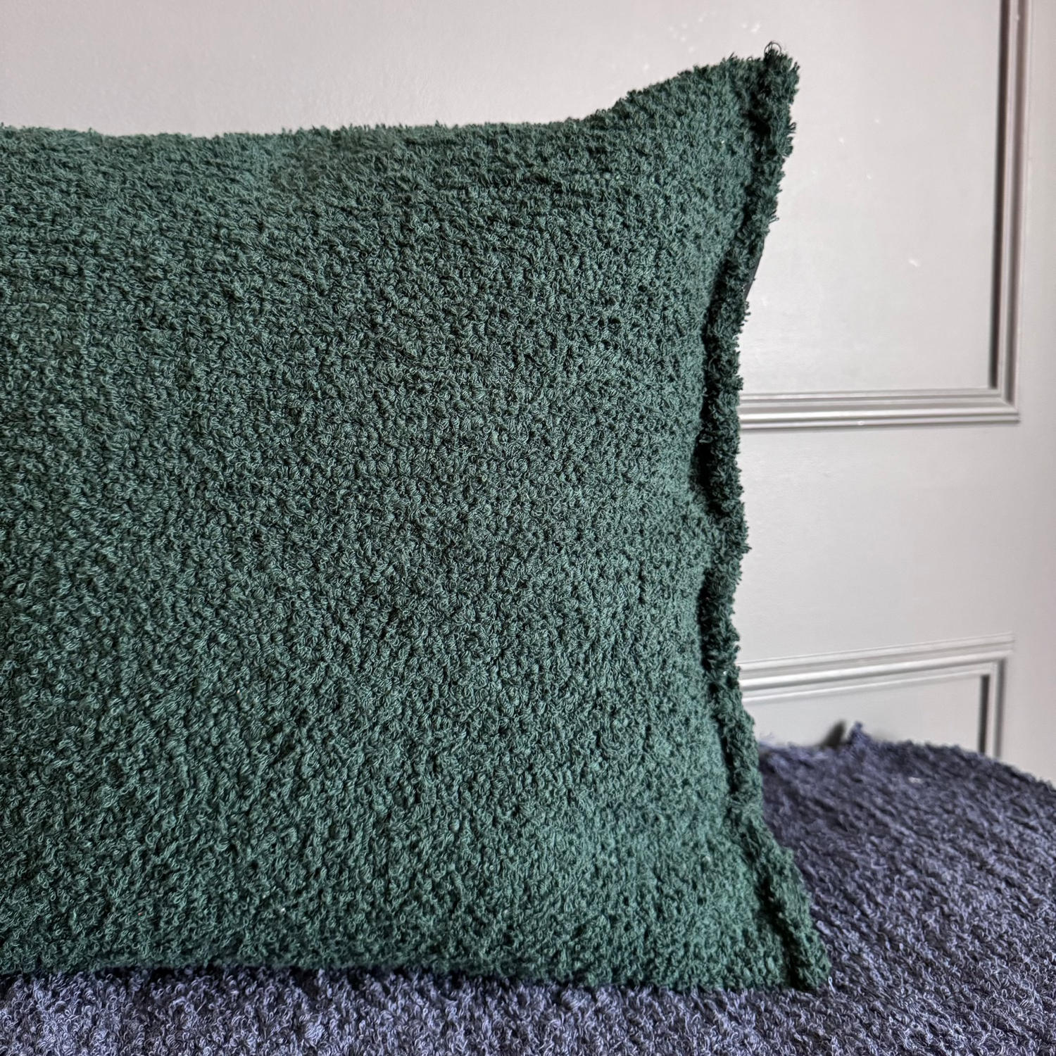 Decorative cushion NEIVA with filling - 40x40cm, dark green