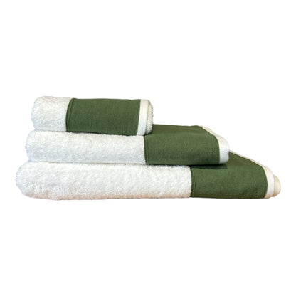 Towel with wide soft linen border