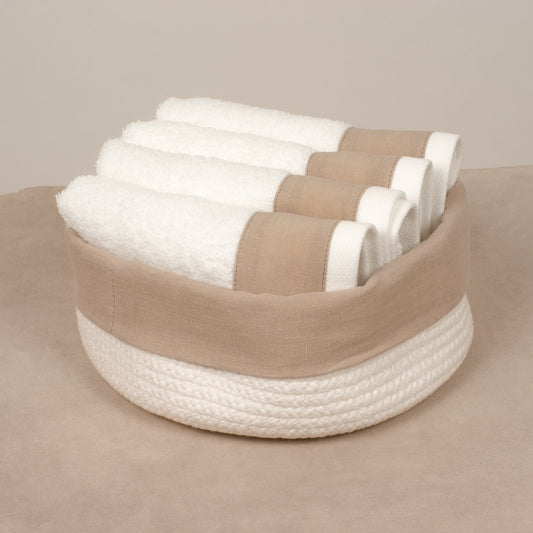 Guest toilet set - basket including 4 towels