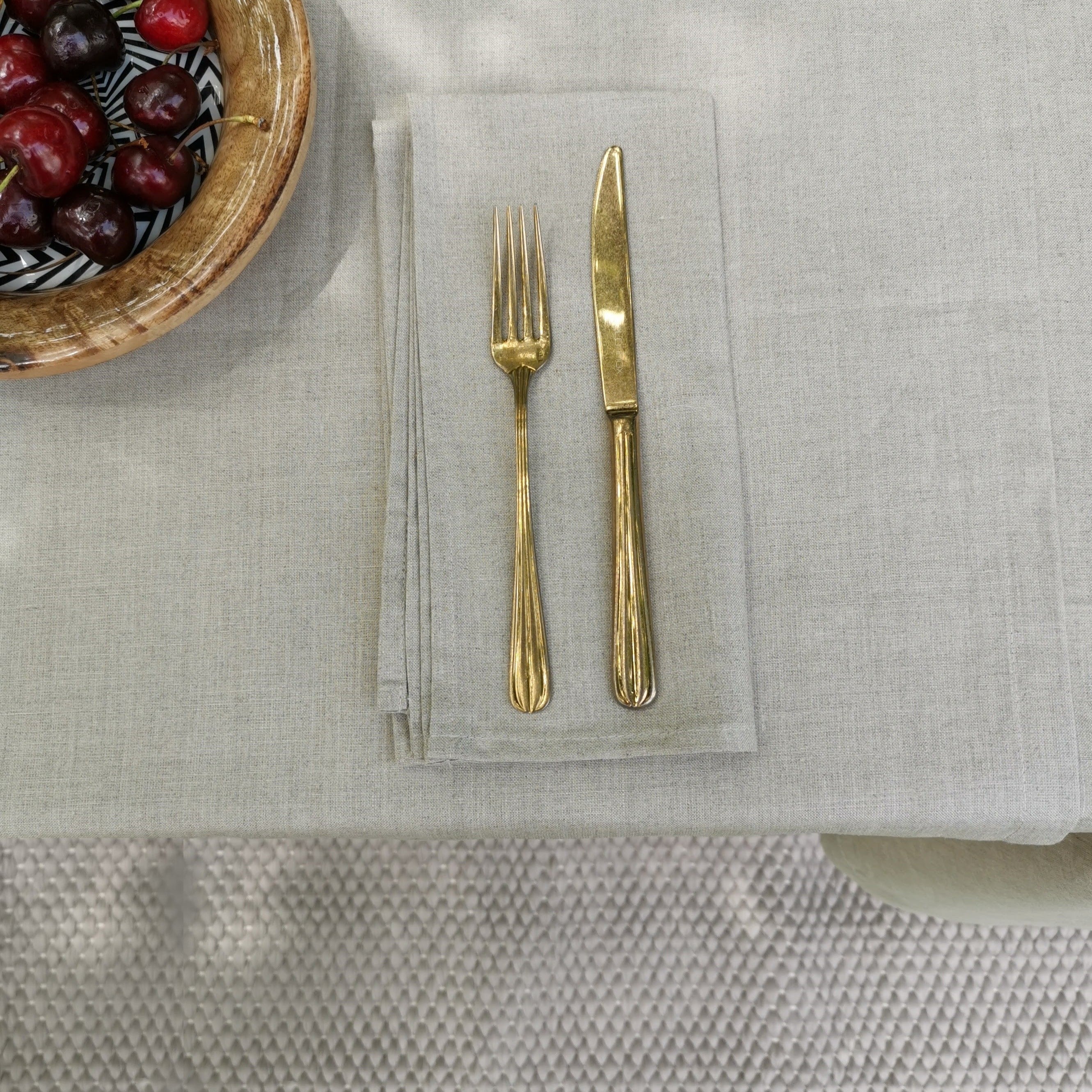 Linen tablecloth natural